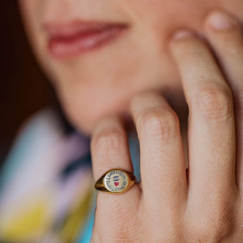 Gold-plated Sterling Silver "Far from Sight, Close to the Heart" Ring | Lembran�a