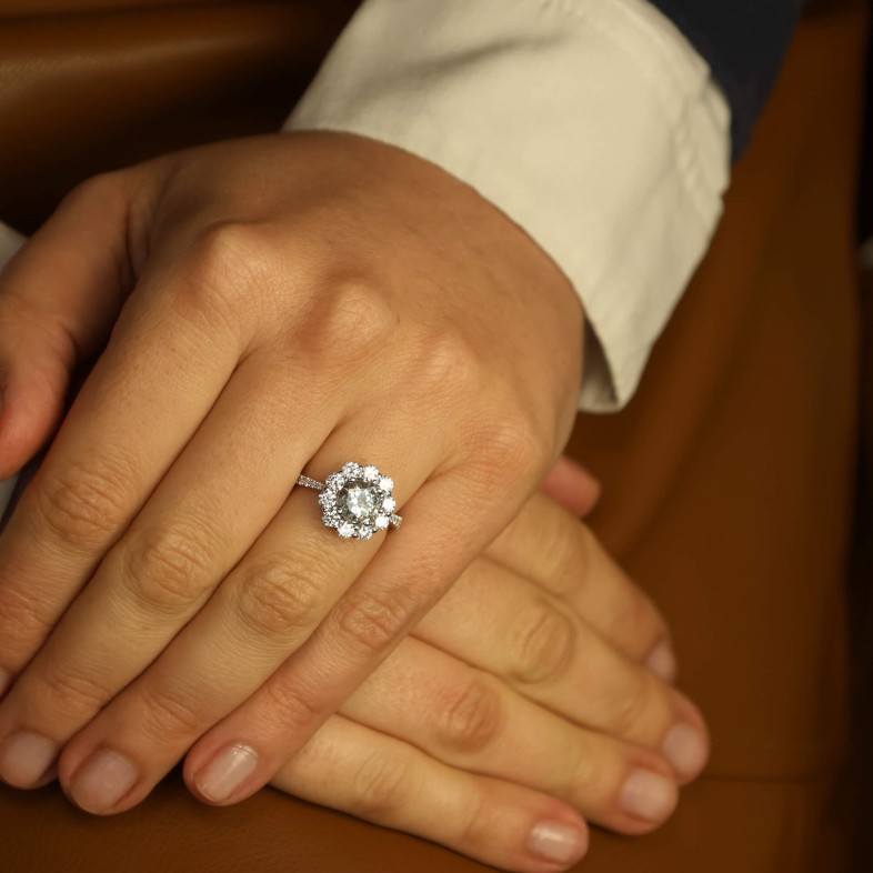 Anel de Noivado Ouro Branco 18K Diamantes e �gua-Marinha | Blue Sea