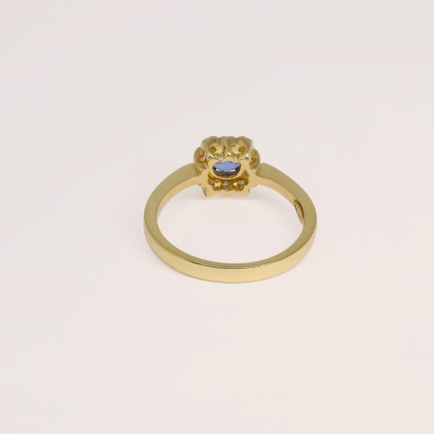 18K Gold Engagement Ring with Sapphire and Diamonds | Cores Preciosas