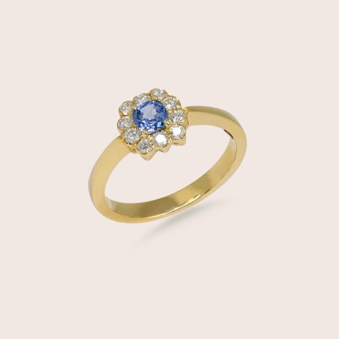18K Gold Engagement Ring with Sapphire and Diamonds | Cores Preciosas