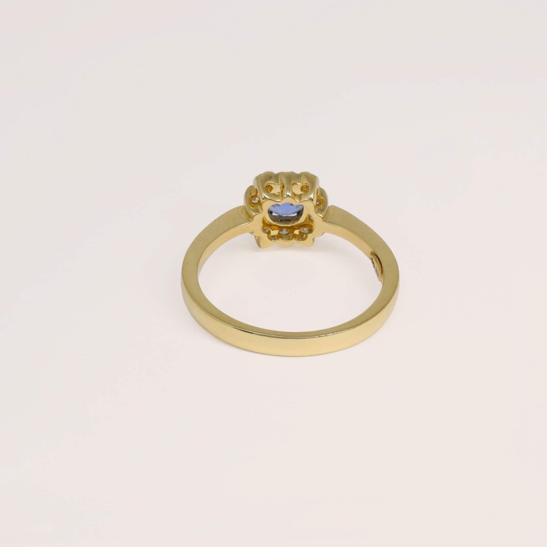 18K Gold Engagement Ring with Sapphire and Diamonds | Cores Preciosas