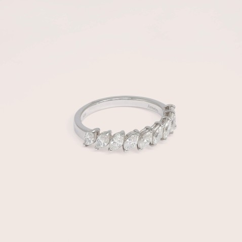 18K White Gold Engagement Ring with Diamonds | Special Moments