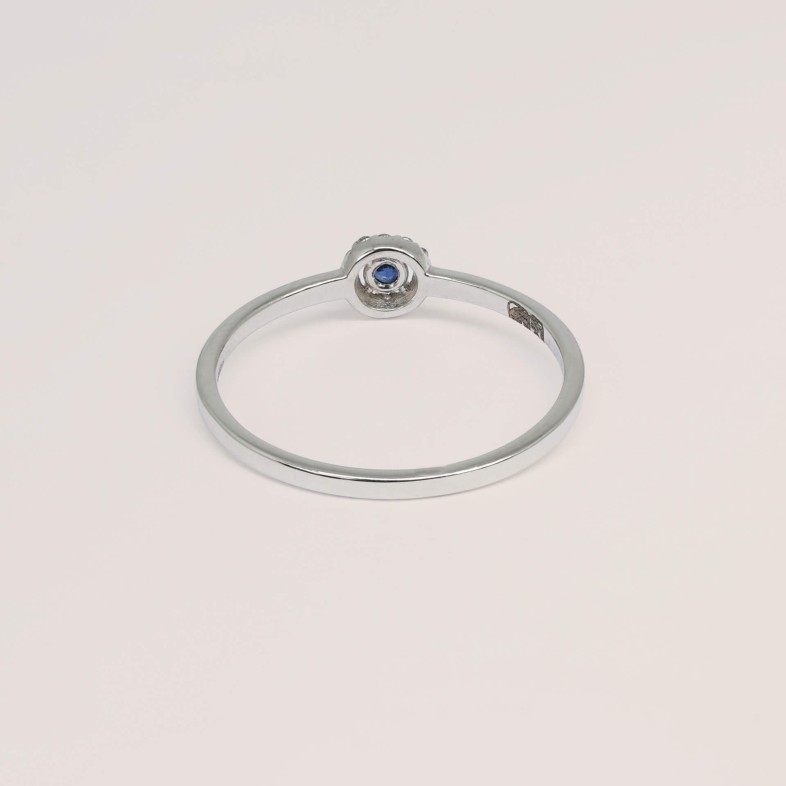 18K Gold Engagement Ring with Blue Sapphire and Diamonds | Cores Preciosas