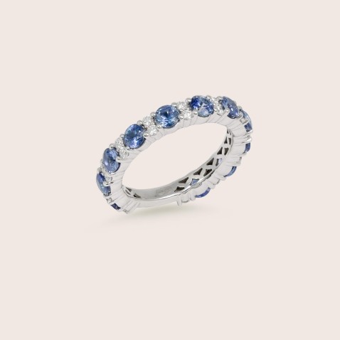18K White Gold Engagement Ring with Sapphires and Diamonds | Cores Preciosas
