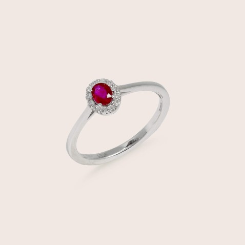 18K White Gold Engagement Ring with Ruby and Diamonds | Cores Preciosas