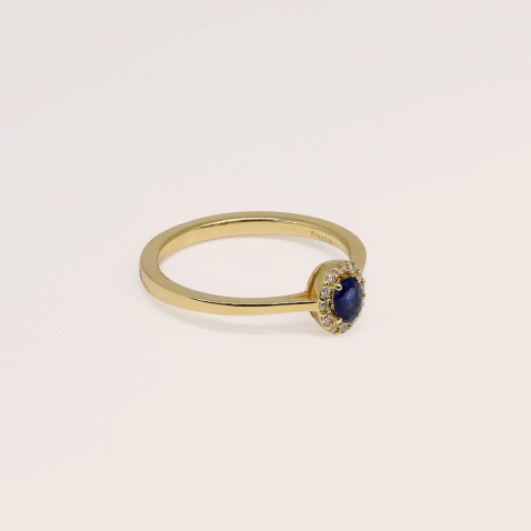 18K Yellow Gold Engagement Ring with Sapphire and Diamonds | Cores Preciosas