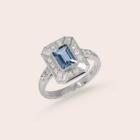 Platinum Ring with Ceylon Sapphire and Diamonds | Special Moments