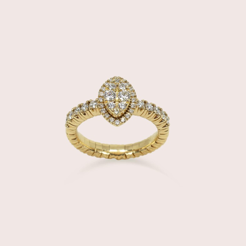 Anel de noivado em ouro 18K com diamantes