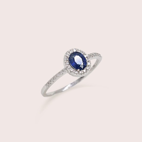 Diamond and Safira Engagement Ring