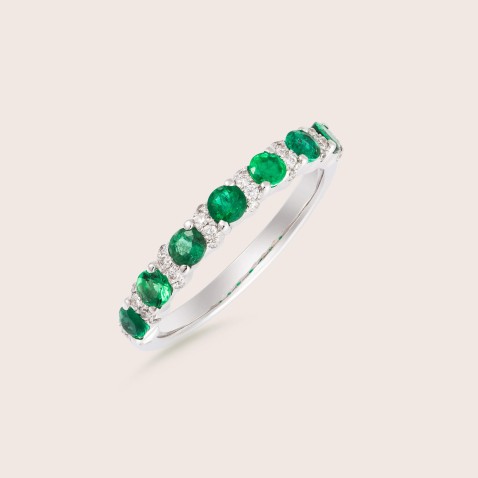 18K White Gold Emerald and Diamond Engagement Ring | Cores Preciosas