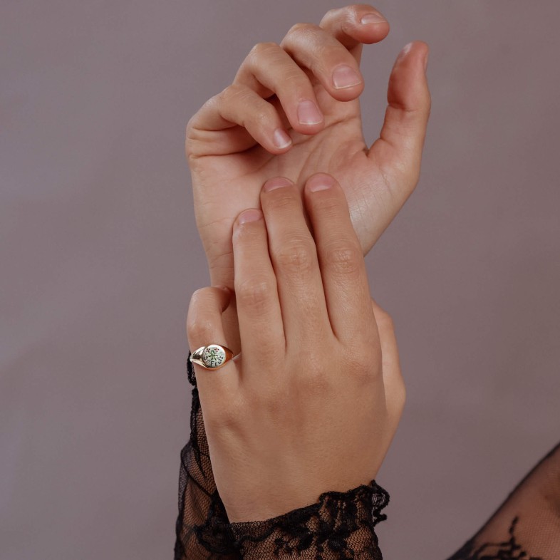 19.2K Gold "Be Happy" Ring | Lembran�a