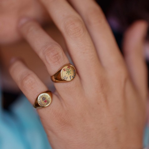 19.2K Gold "Be Happy" Ring | Lembran�a