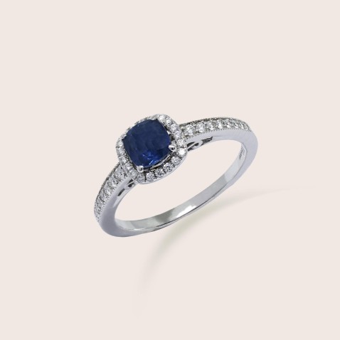 19.2K White Gold Engagement Ring with Sapphire and Diamonds | Cores Preciosas