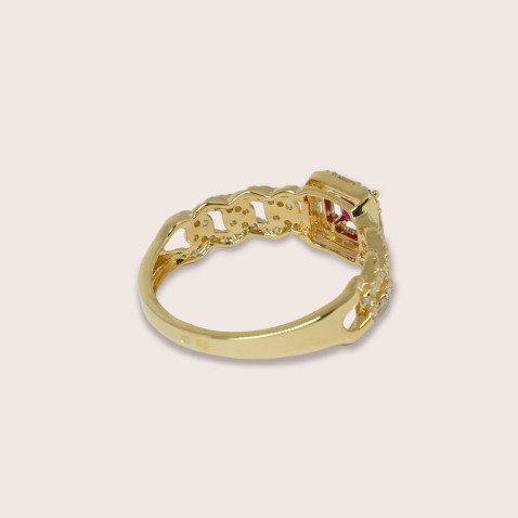 19.2K Gold Engagement Ring with Ruby and Diamonds | Cores Preciosas