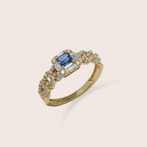 19.2K Gold Engagement Ring with Sapphire and Diamonds | Cores Preciosas