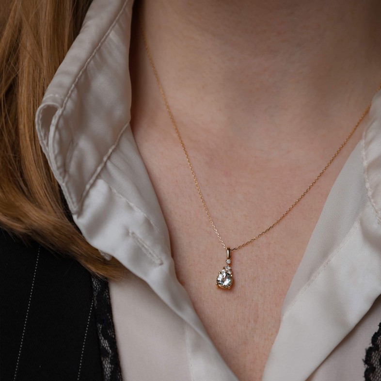 Fio com Pendente Ouro 19.2K �gua-Marinha e Diamantes | Blue Sea