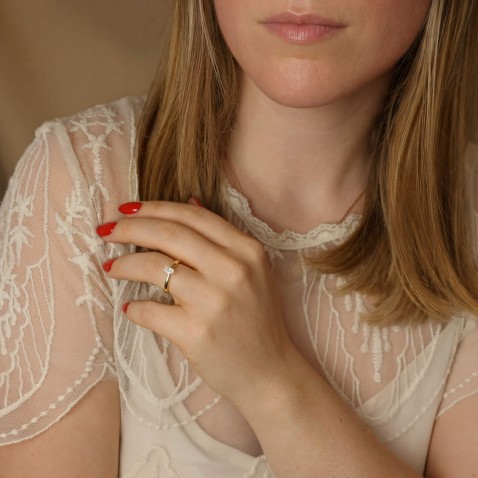 18K Yellow Gold Engagement Ring with Diamond | Special Moments