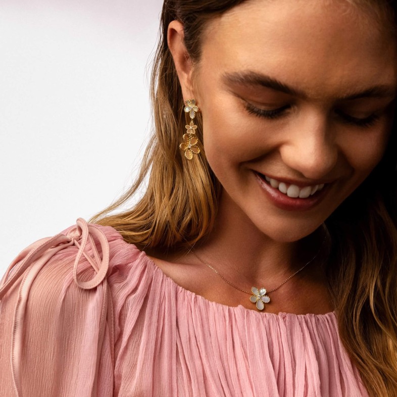 Earrings 18k gold diamonds and mother of pearl | Jasmine