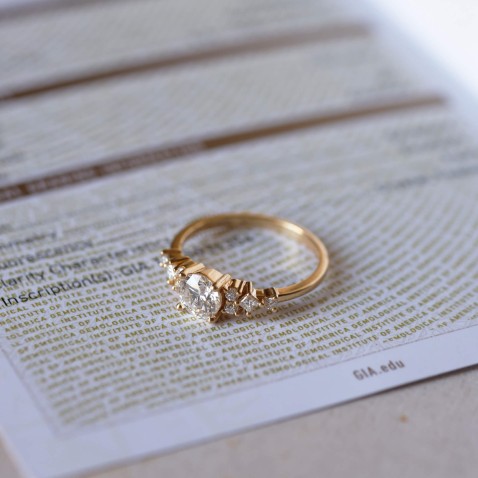 19.2K Gold Engagement Ring with Diamonds | Special Moments