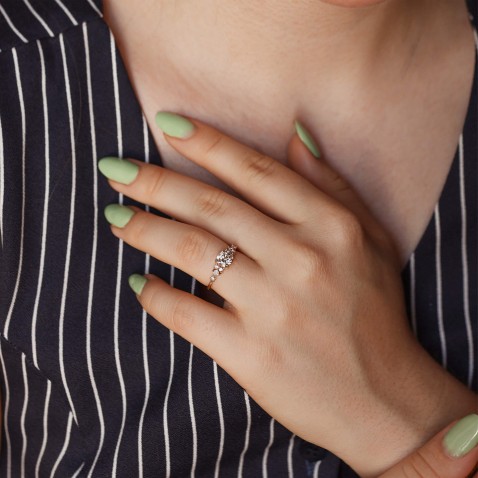 19.2K Gold Engagement Ring with Diamonds | Special Moments