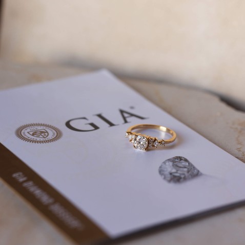 19.2K Gold Engagement Ring with Diamonds | Special Moments