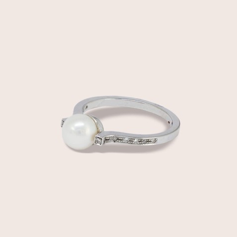19.2K Gold Ring with Pearl and Diamonds | Special Moments