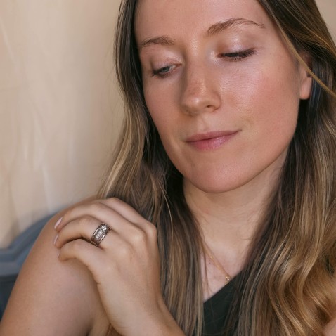 19.2K White Gold Ring with Diamonds | Special Moments