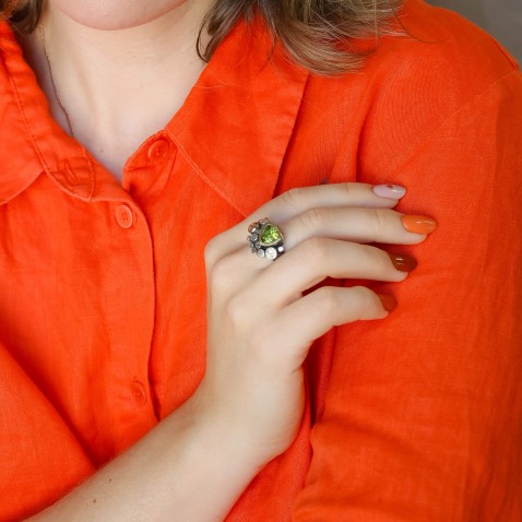 Silver and 9k Gold Peridot and Pearl Ring | Styliano